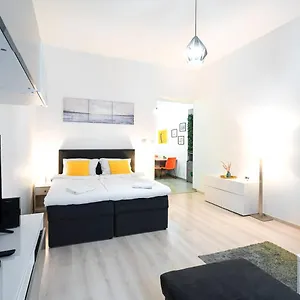 https://szasz-apartment-villa-2.inbudapesthotels.com