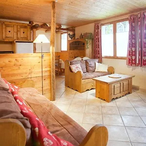 https://chalet-la-lauzette.hotels-rhonealpes.com